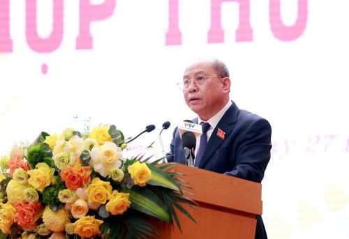 Chủ tịch HĐND tỉnh Phú Thọ Bùi Đức Hinh phát biểu tại kỳ họp
