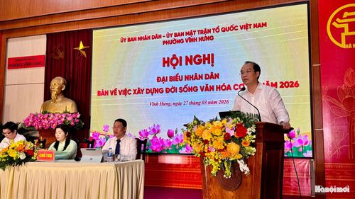 Phó Bí thư Thường trực Đảng ủy phường Vĩnh Hưng Nguyễn Anh Tuấn phát biểu chỉ đạo tại hội nghị. Ảnh: Duy Anh