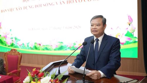 Phó Bí thư Đảng ủy, Chủ tịch UBND xã An Khánh Hồ Trung Nghĩa phát biểu tại hội nghị. Ảnh: AK