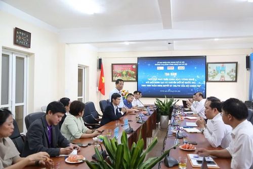 Quang cảnh tọa đàm.