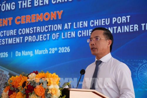 Ủy viên Trung ương Đảng, Chủ tịch UBND thành phố Đà Nẵng Phạm Đức Ấn phát biểu tại buổi Lễ. Ảnh: Anh Dũng – TTXVN