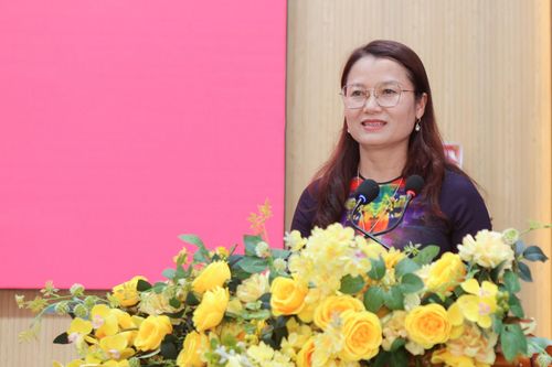 Đồng chí Hoàng Thị Thu Hà, Bí thư Đảng ủy, Chủ tịch HĐND xã Bảo Lâm 5 phát biểu tại kỳ họp