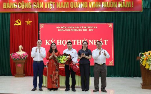 Thường trực HĐND, trưởng các ban HĐND xã khóa XII, nhiệm kỳ 2026 - 2031.