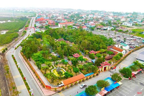 Khu di tích Chế Thắng phu nhân Nguyễn Thị Bích Châu tại phường Hải Ninh.