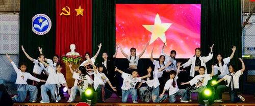 Tiết mục “Hip hop sôi động APC bùng nổ” ấn tượng đã chinh phục Ban Giám khảo. Ảnh: D.L