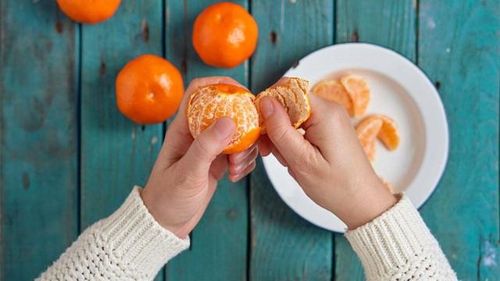 Ăn cam quýt nguyên quả sẽ tốt hơn nước ép.