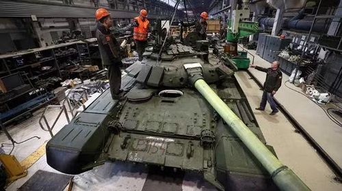 Bên cạnh đó, chính trị gia này cũng ghi nhận những thành công của "ngành công nghiệp quốc phòng nhân dân", khi các công ty tư nhân đã gánh vác khá nhiều công việc nặng nhọc cho hệ thống nhà máy sản xuất vũ khí thuộc sở hữu nhà nước.