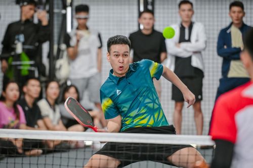  Ngoài ra, giải đấu còn quy tụ những cái tên quen thuộc với cộng đồng pickleball Việt Nam như Đạt Trố, Triệu Cầu Lông... Các tay vợt gốc Việt đang thi đấu tại Mỹ như Alix Truong, Jonathan Truong và Luc Pham cũng sẽ góp mặt tại giải, tuy nhiên họ thi đấu đại diện cho đội tuyển Mỹ. Ảnh: Kaiwin Pickleball.