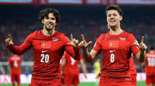  Guler có thể giúp Thổ Nhĩ Kỳ trở lại với World Cup sau 24 năm. 
