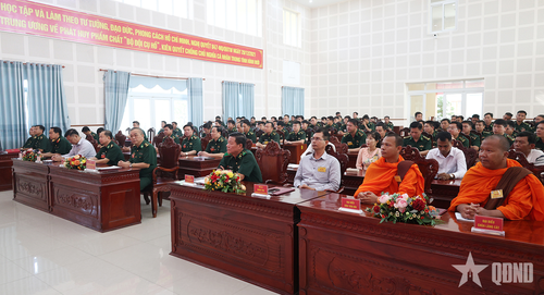 Quang cảnh khai mạc hội thi.