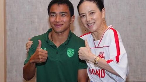 Chia sẻ trước trận, Madam Pang thừa nhận áp lực đang đè nặng lên đội tuyển Thái Lan, nhưng bà vẫn đặt niềm tin vào các cầu thủ đội nhà.