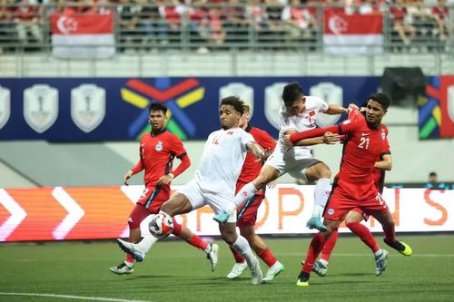 Cách đây ít tháng, vào 11/2025, tuyển Singapore cũng đoạt vé dự VCK Asian Cup 2027 sau chiến thắng ngược dòng 2-1 trước Hong Kong (Trung Quốc) ở lượt trận áp chót bảng C vòng loại.