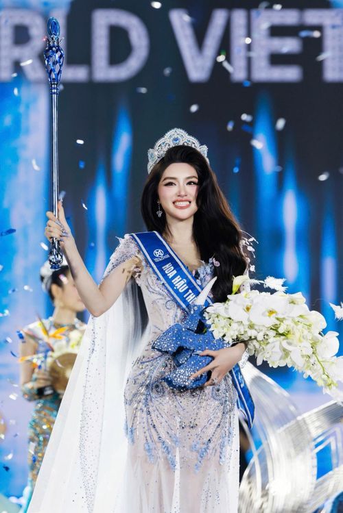 Phan Phương Oanh, 23 tuổi và đến từ Hà Nội, đăng quang Miss World Vietnam 2025. Ảnh: BTC