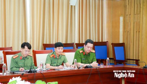 Các đại biểu dự hội nghị tại điểm cầu UBND tỉnh Nghệ An. Ảnh: Thành Duy