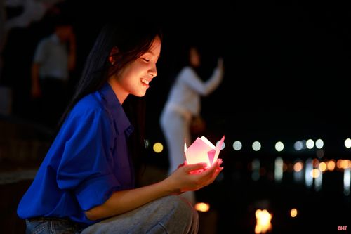 Nghi thức này không chỉ mang ý nghĩa tri ân công lao của Chế Thắng phu nhân mà còn tạo nên nét văn hóa tâm linh độc đáo của vùng cửa biển Hải Ninh.