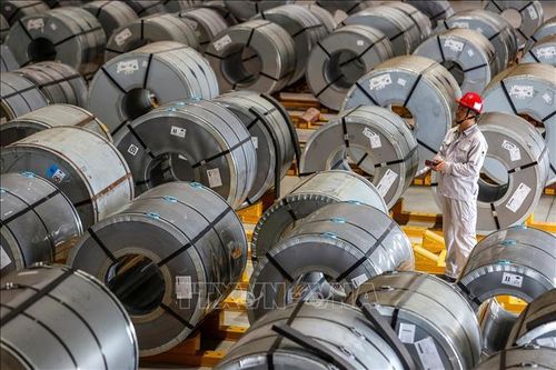 Nhôm được sản xuất tại nhà máy ở Vũ Hán, tỉnh Hồ Bắc, Trung Quốc. Ảnh tư liệu: AFP/TTXVN