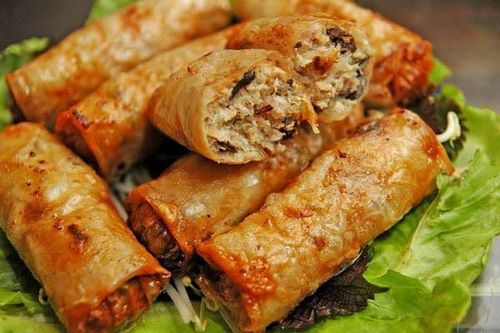 Nem rán kiểu truyền thống ở Hà Nội.