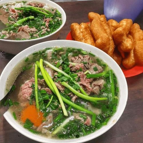 Phở Hà Nội - món ăn nức tiếng Thủ đô.