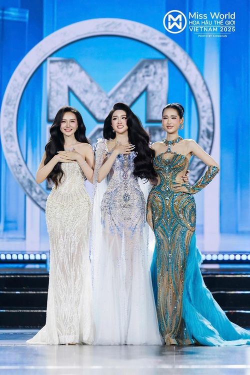 Top 3 Miss World Vietnam 2025: Lê Phương Khánh Như, Phan Phương Oanh và Trương Tâm Như (theo thứ tự từ bên trái qua). Ảnh: Miss World