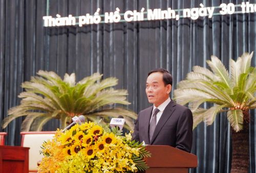 Bí thư Thành ủy TP. Hồ Chí Minh Trần Lưu Quang phát biểu tại kỳ họp