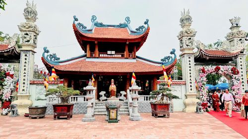 Chùa Vạn Phúc (Chung Linh Tự). Ảnh: Bảo Thoa