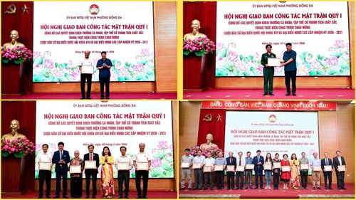 Các tập thể, cá nhân được nhận Bằng khen, Giấy khen về thành tích xuất sắc. Ảnh: PV