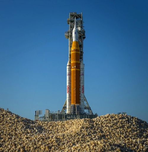 Sứ mệnh Artemis đã mang về cho các nhà thầu hàng tỷ USD. Ảnh: NASA/Bill Ingalls.