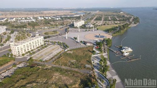 Đây là tổ hợp dự án bất động sản-đô thị lớn, được kỳ vọng đóng góp cho ngân sách tỉnh khoảng 23.000 tỷ đồng trong giai đoạn 2025-2028, góp phần thúc đẩy tăng trưởng kinh tế-xã hội của địa phương.