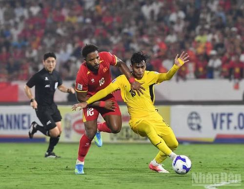 Xuân Son ghi dấu ấn với cú đúp vào lưới Malaysia. (Ảnh: TRẦN HẢI)