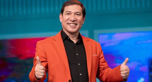Quang Thắng là nghệ sĩ quen thuộc với khán giả qua nhiều chương trình cũng như các bộ phim truyền hình dài tập.