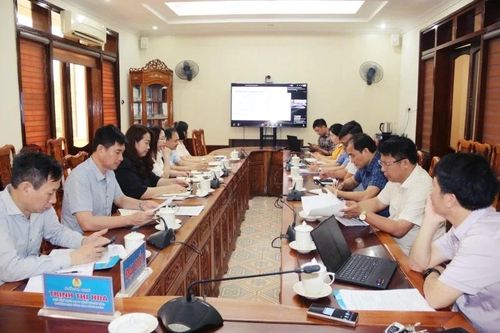 Các đại biểu dự hội nghị tại điểm cầu LĐLĐ tỉnh Thanh Hóa.