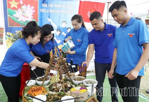Hội trại “Khát vọng tuổi trẻ” diễn ra sôi nổi với sự tham gia của 11 cụm trại đến từ các liên chi đoàn.