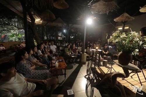 Đêm nhạc “Về trong phố xưa” thu hút rất đông người hâm mộ Nhạc sĩ Trịnh Công Sơn.