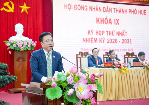Chủ tịch UBND TP. Huế Nguyễn Khắc Toàn phát biểu nhận nhiệm vụ