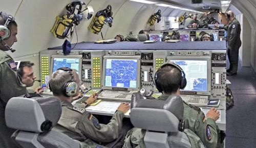 Hệ thống radar này có thể phát hiện mục tiêu trên không ở khoảng cách lên tới 400 km, đồng thời theo dõi hàng trăm mục tiêu cùng lúc.
