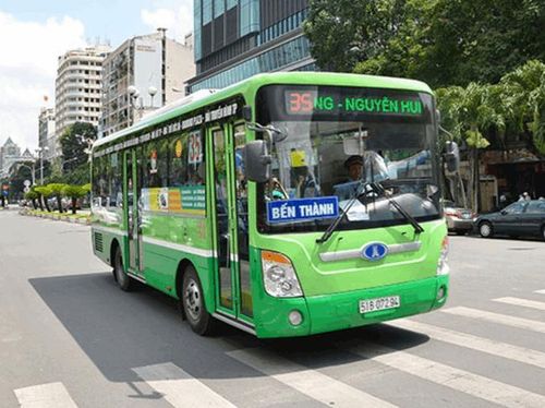 TP.HCM tính chuyện miễn xe buýt cho người dân.