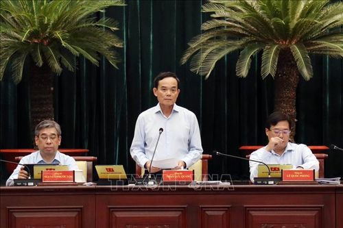 Bí thư Thành ủy TP Hồ Chí Minh Trần Lưu Quang phát biểu tại hội nghị.