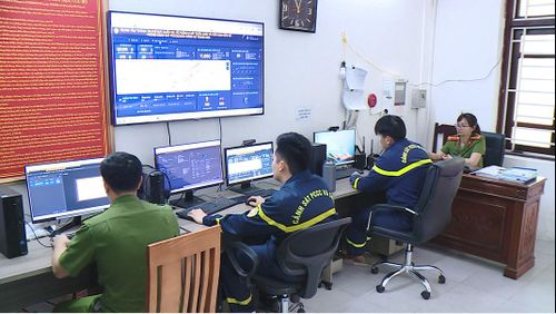 Trung tâm chỉ huy 114 Thanh Hóa tiếp nhận và xử lý tín hiệu báo cháy theo thời gian thực.
