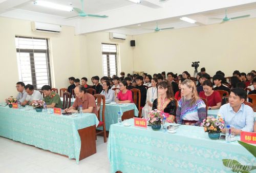 Đại biểu dự khai giảng lớp học tiếng Nga cho học sinh Trường Phổ thông Dân tộc nội trú THPT tỉnh Điện Biên trong năm học 2025 - 2026.