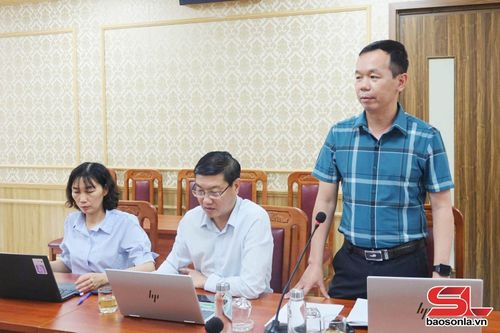 Đại diện xã Chiềng Hặc phát biểu.