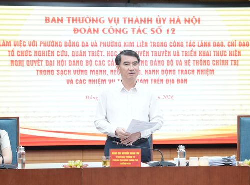 Phó Chủ tịch UBND thành phố Hà Nội Nguyễn Xuân Lưu phát biểu tại cuộc làm việc. Ảnh: Hồng Thái