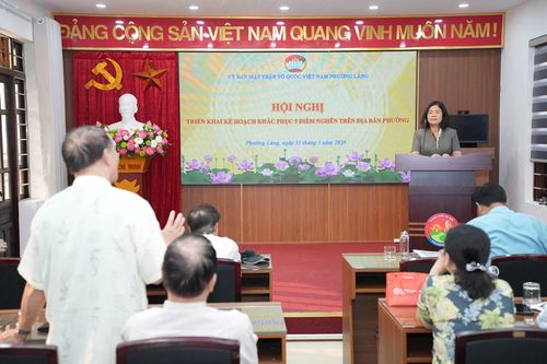 Các giải pháp được người dân đưa ra được lãnh đạo phường ghi nhận và xem xét áp dụng. Ảnh: Phạm Mạnh
