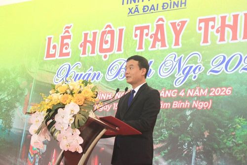 Lãnh đạo UBND xã Đại Đình (Phú Thọ) phát biểu khai mạc Lễ hội Tây Thiên