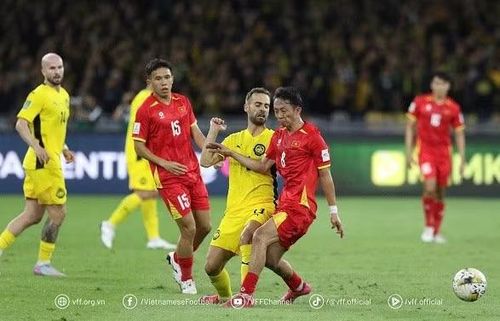 Sau đó, FIFA ASEAN Cup 2026 sẽ lần đầu tiên được tổ chức và hứa hẹn sẽ mang tới người hâm mộ những trận cầu hấp dẫn, tuyển Việt Nam cũng đang là một ứng viên vô địch.