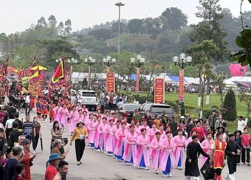 Lễ rước kiệu.