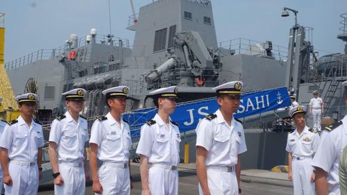 Trong thời gian 4 ngày ở Đà Nẵng, nhóm sĩ quan chỉ huy tàu Asahi (119) sẽ đến chào xã giao lãnh đạo UBND thành phố Đà Nẵng, Vùng 3 Hải quân, trao đổi chuyên môn, giao lưu thể thao với các cán bộ, sĩ quan Hải quân, tổ chức tiệc chiêu đãi trên tàu và tham quan văn hóa, du lịch tại địa phương.