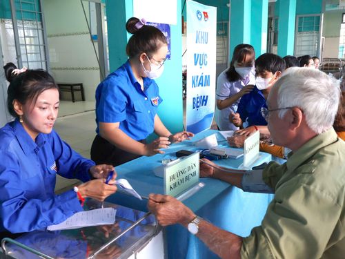 TP.HCM “chạy đua” khám sức khỏe cho toàn bộ người dân, đảm bảo không bỏ sót ai.