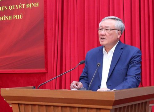 Phó Thủ tướng Thường trực Chính phủ Nguyễn Hòa Bình ghi nhận, biểu dương Bộ Công an đã chủ trì, phối hợp với các bộ, ngành trong xây dựng và thực hiện chính sách tạo điều kiện cho người lầm lỗi