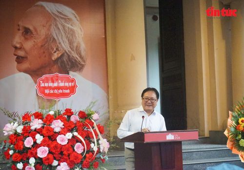 Nghệ sĩ nhân dân Vương Duy Biên, Chủ tịch Hiệp hội Phát triển công nghiệp văn hóa Việt Nam, nguyên Thứ trưởng Bộ Văn hóa, Thể thao và Du lịch chia sẻ tại lễ khai mạc.