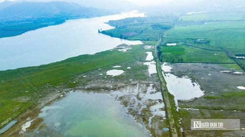 Hồ Yên Mỹ có diện tích 2.600ha.
